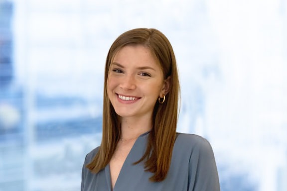 alexis angelus headshot