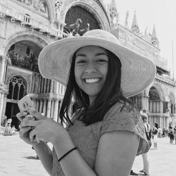 Ria Chavez sidebar1
