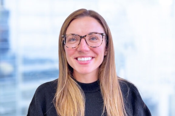Sarah Kuna headshot