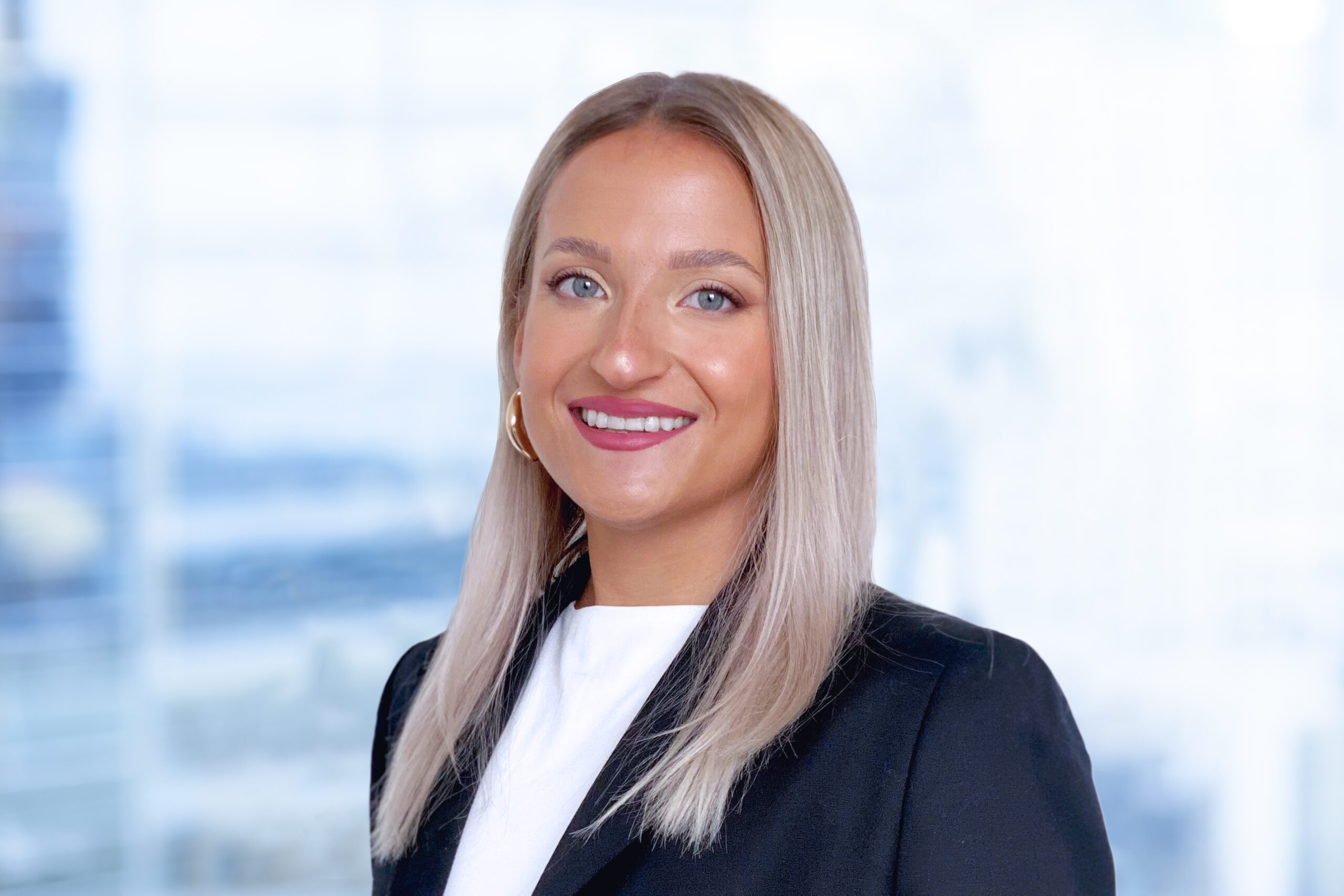 Julia Hyman Headshot