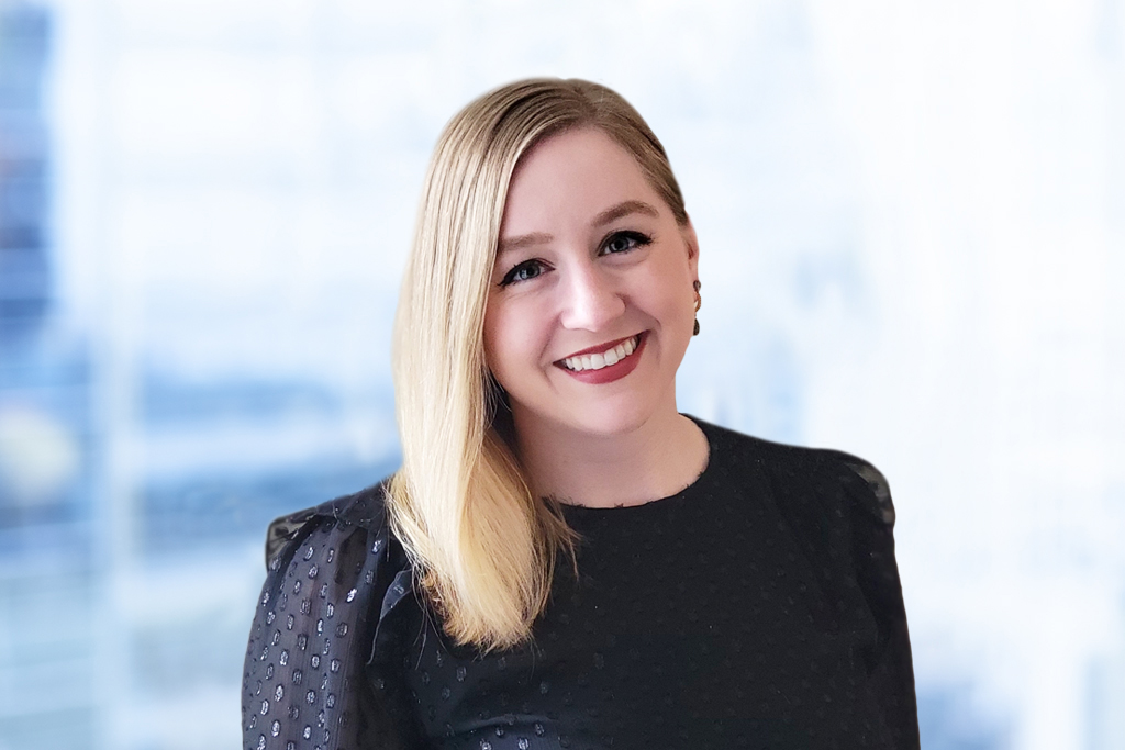 Lauren Cummings Headshot