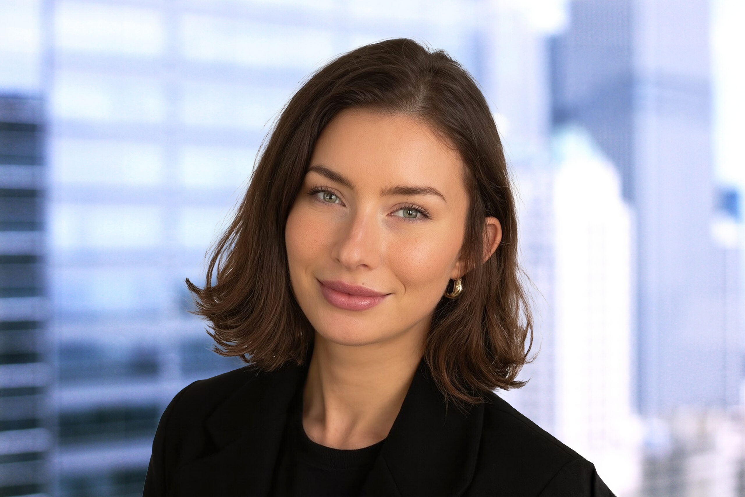 Shannon Hill headshot
